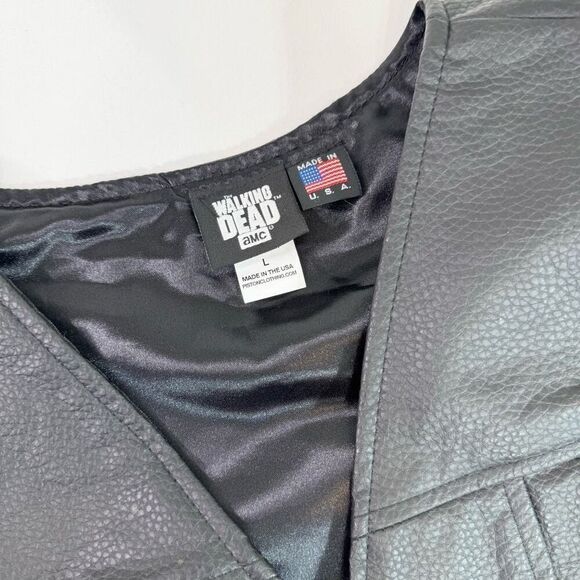 Authentic AMC Walking Dead Vest Mens Large Daryl Dixon Vest Bloody Angel Wings - Picture 3 of 8